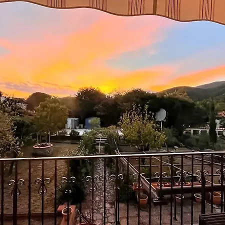 4-sided House, Sleeps 10 With Swimming Pool And Sauna * Arles-sur-Tech