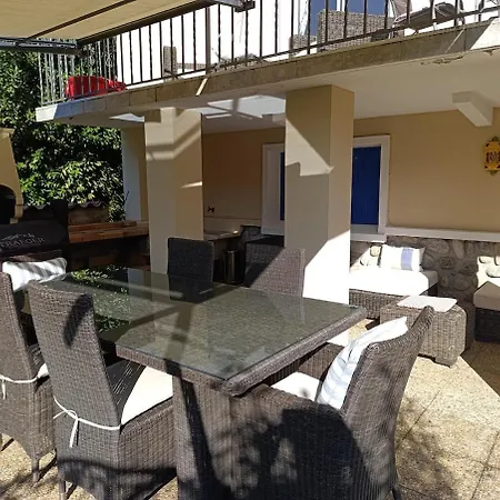 4-sided House, Sleeps 10 With Swimming Pool And Sauna Arles-sur-Tech