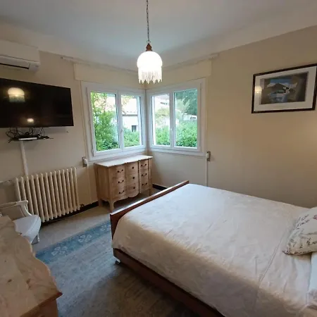 4-sided House, Sleeps 10 With Swimming Pool And Sauna Villa Arles-sur-Tech