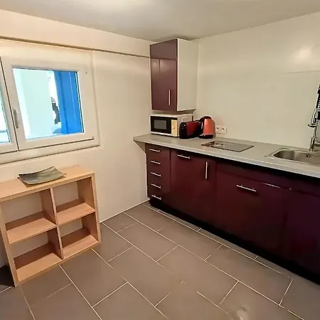 4-sided House, Sleeps 10 With Swimming Pool And Sauna Villa