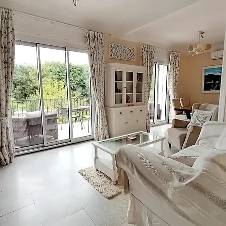 4-sided House, Sleeps 10 With Swimming Pool And Sauna Arles-sur-Tech