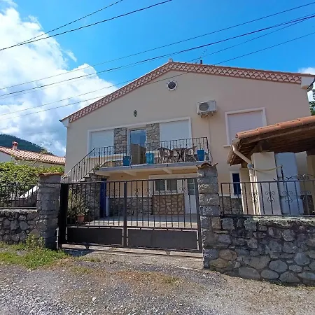 4-sided House, Sleeps 10 With Swimming Pool And Sauna Villa Arles-sur-Tech