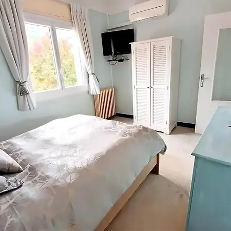 4-sided House, Sleeps 10 With Swimming Pool And Sauna Arles-sur-Tech