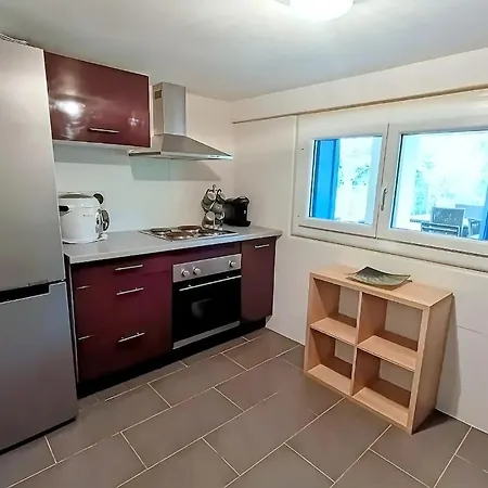 Villa 4-sided House, Sleeps 10 With Swimming Pool And Sauna *