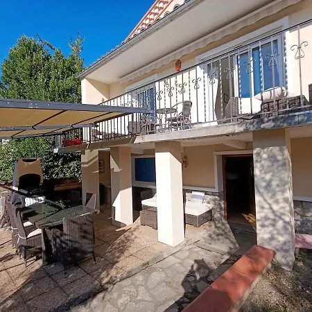 4-sided House, Sleeps 10 With Swimming Pool And Sauna Arles-sur-Tech